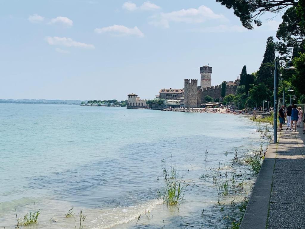 Dalila'S Apartment Sirmione Exterior photo